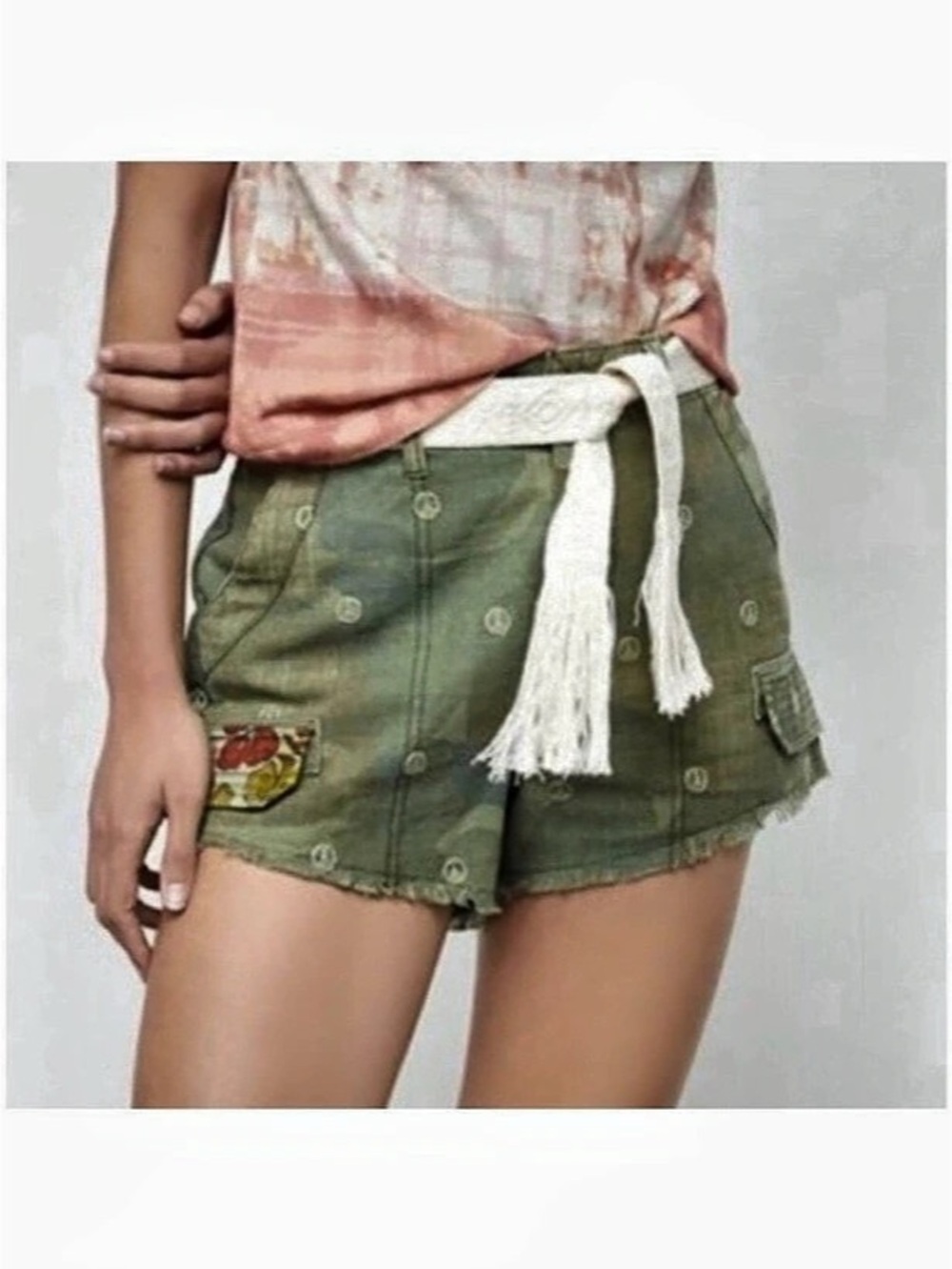 NWT Anthropologie Camo Floral Embroidered Shorts